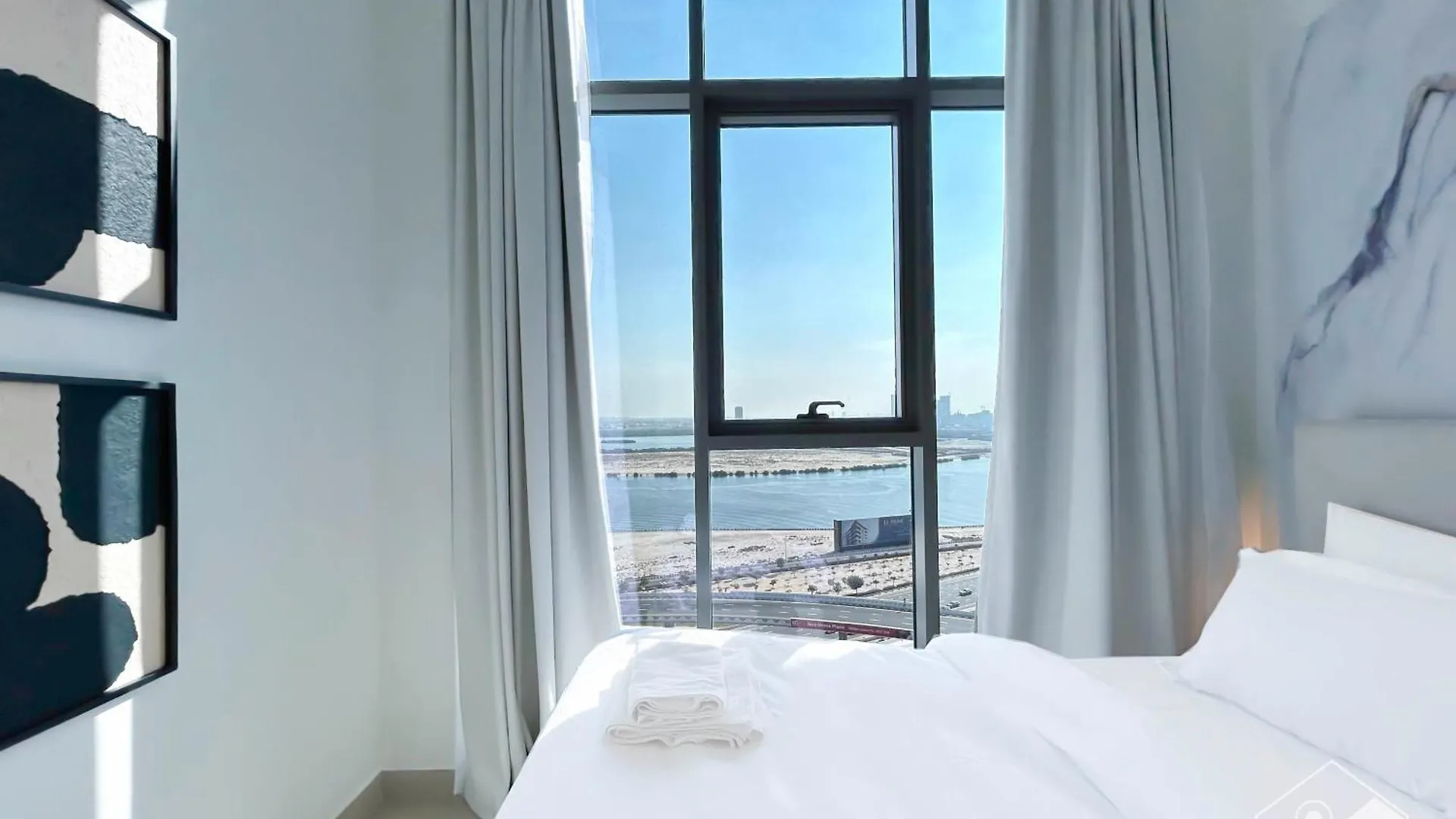 Apartment Luxury One Bedroom With Balcony & Partial Burj Khalifa View Dubai United Arab Emirates