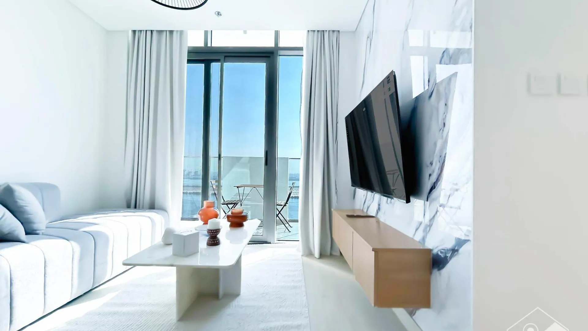 Luxury One Bedroom With Balcony & Partial Burj Khalifa View Dubai